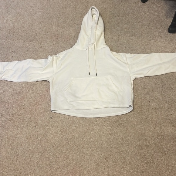 White H&M crop top - Picture 2 of 2